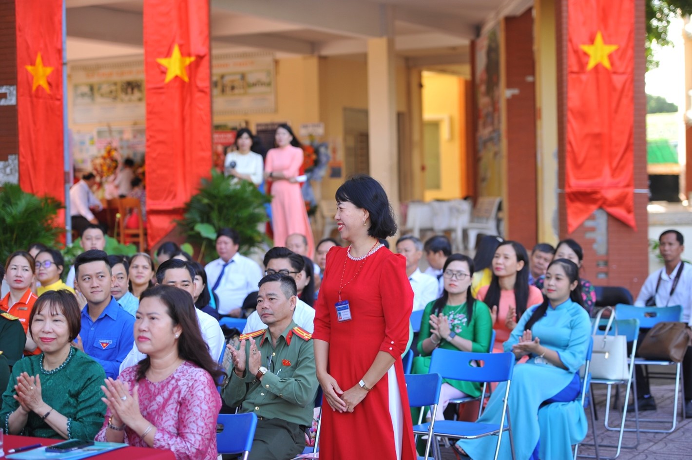 Cô Cao Thị Ngọc Hà, Hiệu trưởng nhà trường